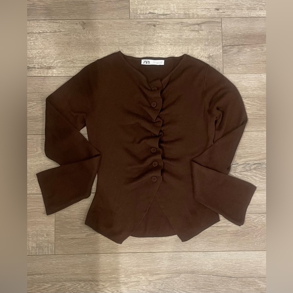 Zara Sweaters - Zara Chocolate Knit Sweater
New with no tags
